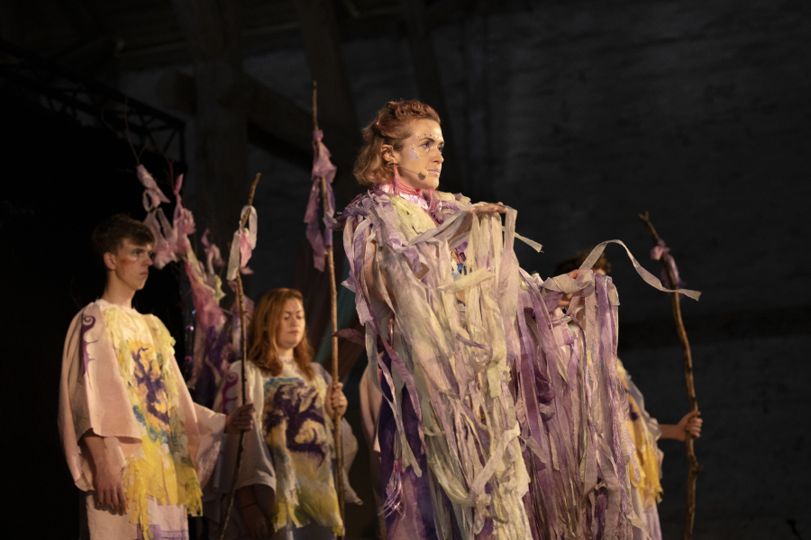 sonja strange. rønnebæksholm, kunstner, performance, kvinde, 