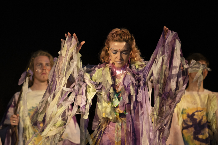 sonja strange. rønnebæksholm, kunstner, performance, kvinde, 